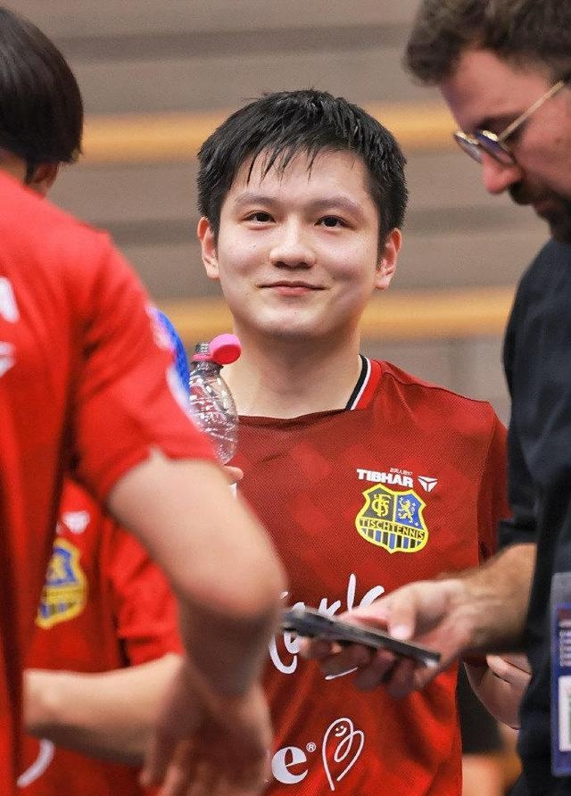 开云中国-里程碑夜里尔豪取连胜，德甲窗口期刷纪录，信心回归，临场指挥获称赞