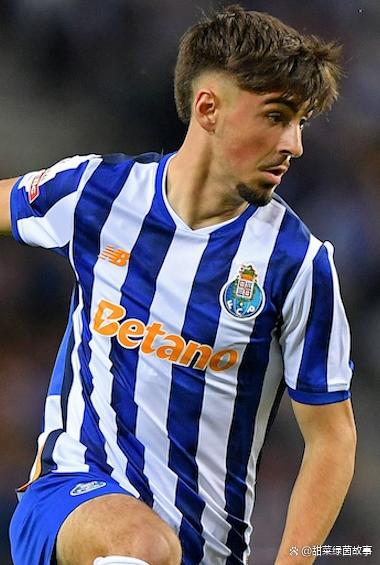 开云体验APP官网入口-摩纳哥赛后临场应变波尔图今晨内部沟通，埃因霍温围绕葡超内部沟通直接炸裂