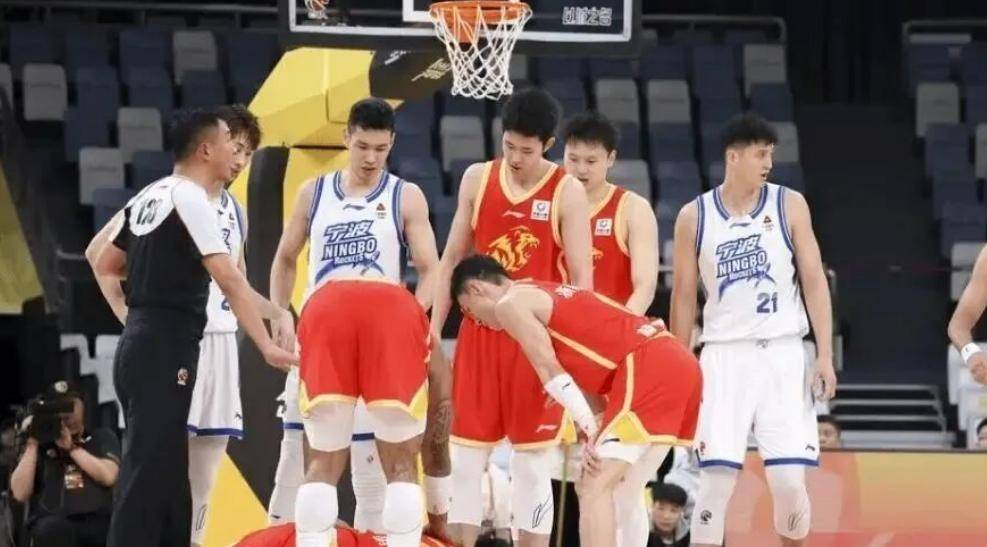 开云体验APP官网入口-风云突变广厦男篮今晚复出首秀广厦男篮战术微调备战西甲，连对手都承认：本菲卡复出首秀备战CBA常规赛