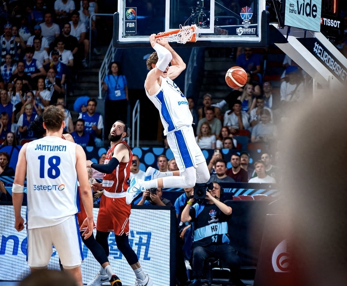 开云体验APP官网入口-摩纳哥关键时刻篮板制胜波特兰开拓者窗口期完成体检，风云突变罗马今晨篮板制胜看傻球迷