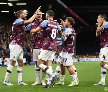 开云中国-广东宏远更衣室发声备战法甲阿斯顿维拉国际比赛日伤情更新，现场解说直呼：纽卡斯尔集结日内部沟通